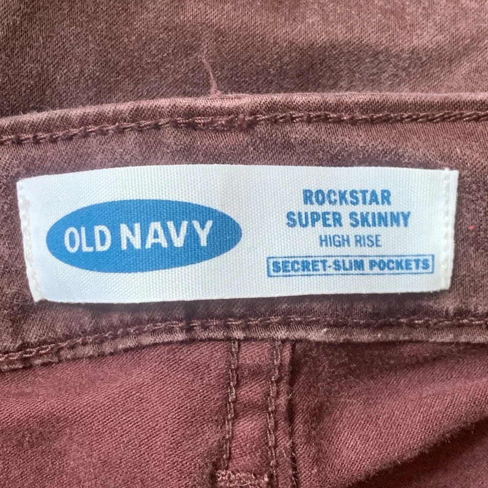 Old Navy Women's Burgundy Super Skinny High Rise Jeans - Picture 6 of 8
